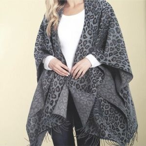 Woolrich Cozy Blanket Fringe Wrap Animal Print Leopard Sweater Gray One Size